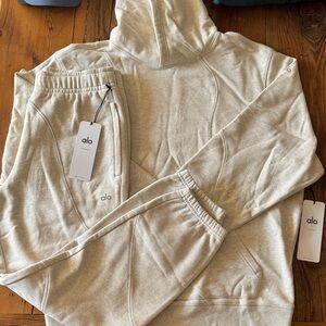 Alo Oatmeal wave set Hoodie and Joggers- tags. Brand new. Limited addition.